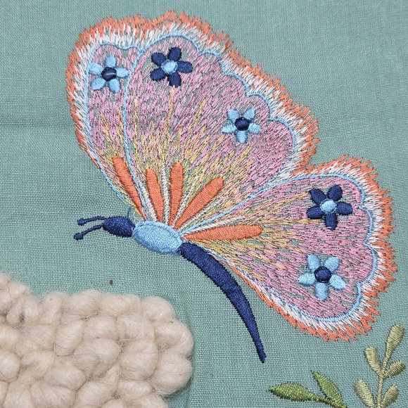 Tabitha Webb Spring Embroidered Table Runner - Picture 7 of 13